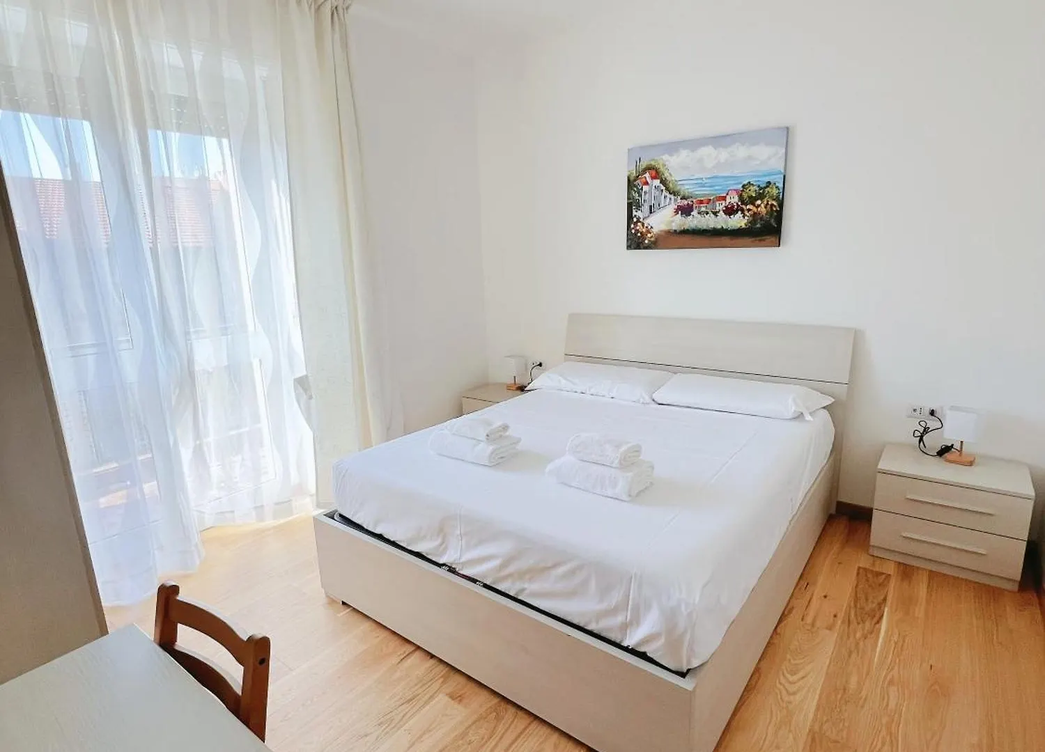 Seveso Milan Central Rooms contacts