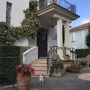 https://villa-maldestra.emilia-romagnahotels.net