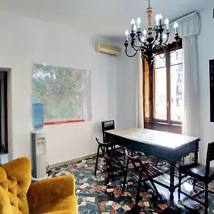 Guest house Center, Milan