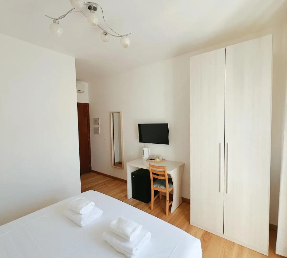 Seveso Milan Central Rooms Italy